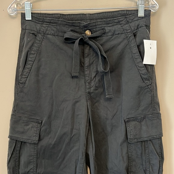 NWT American Eagle Black Cargo Jogger Pants size 4 - Picture 2 of 6